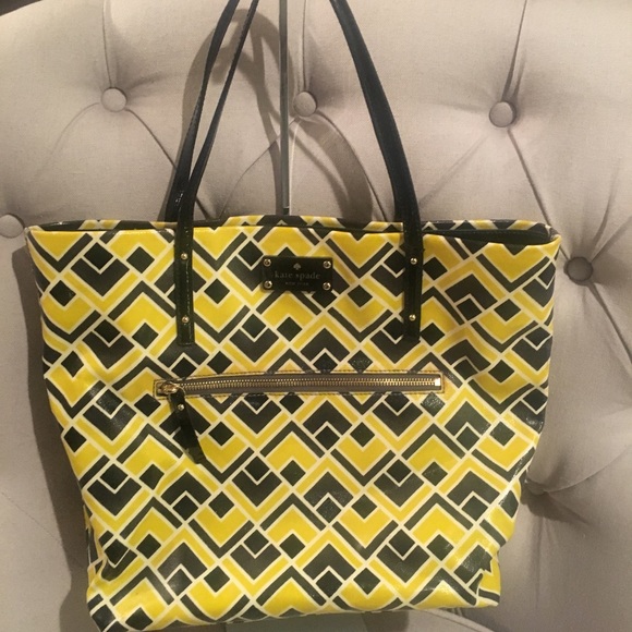 kate spade Handbags - 🛍Kate Spade Large Tote